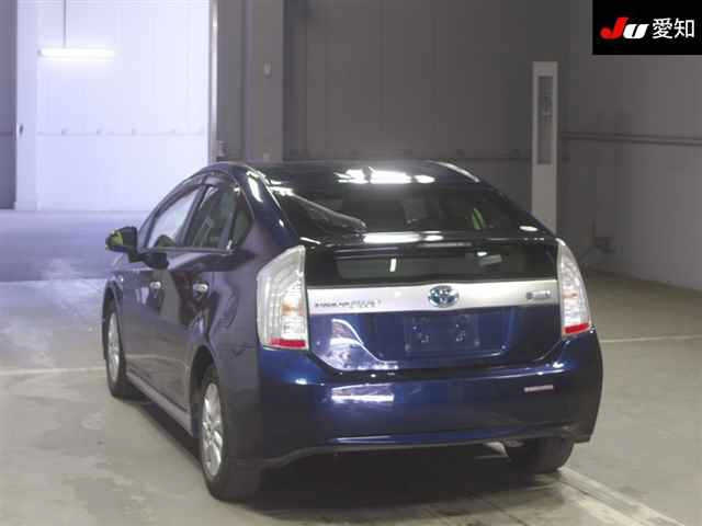 TOYOTA PRIUS PHV 2014