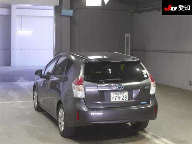 TOYOTA PRIUS ALPHA 2015