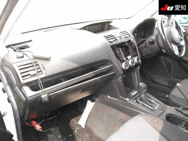 SUBARU FORESTER 2017