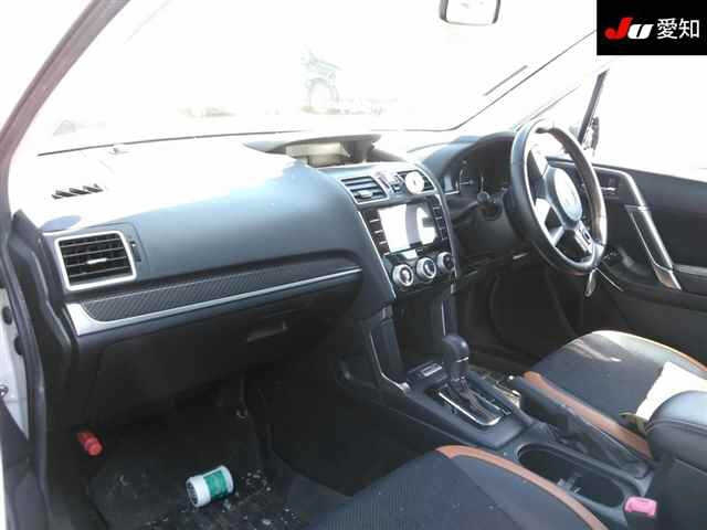 SUBARU FORESTER 2017