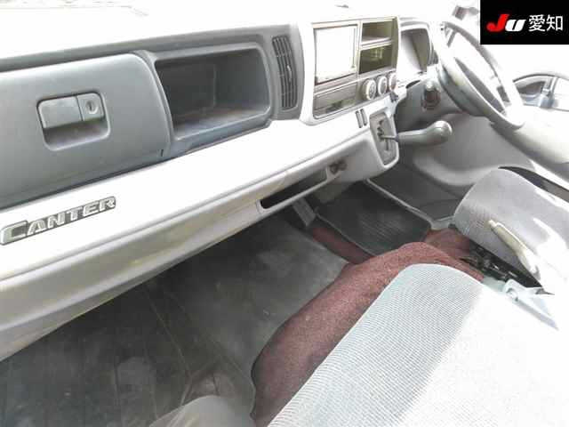 MITSUBISHI CANTER 2011