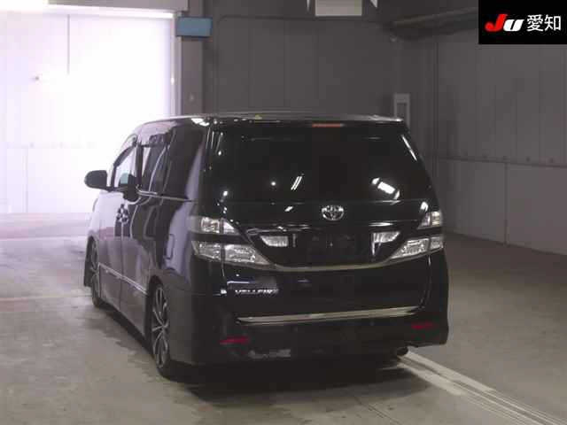 TOYOTA VELLFIRE 2010