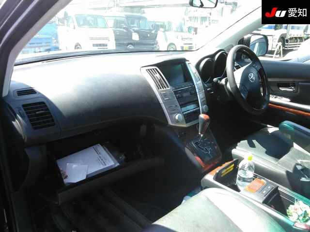 TOYOTA HARRIER 2010