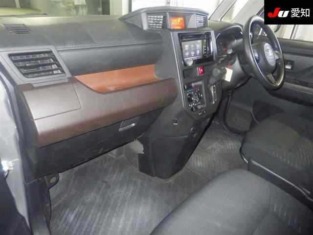 TOYOTA ROOMY 2019