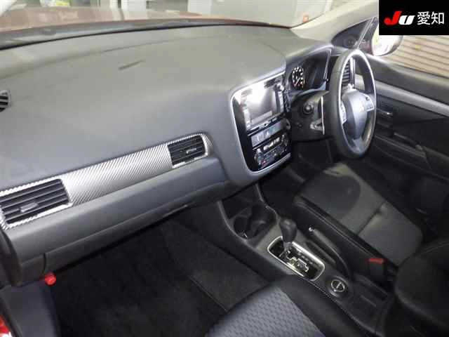 MITSUBISHI OUTLANDER 2015