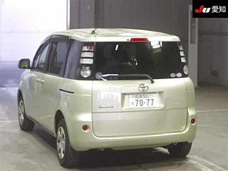 TOYOTA SIENTA 2009