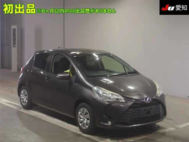 TOYOTA VITZ 2019