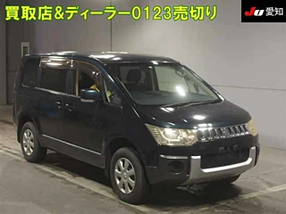 MITSUBISHI DELICA D5 2012