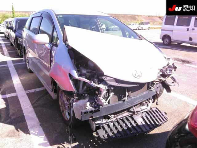 TOYOTA WISH 2012