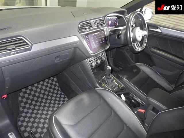 VOLKSWAGEN TIGUAN 2020