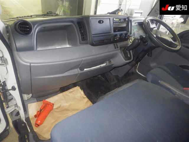 MITSUBISHI CANTER 2011