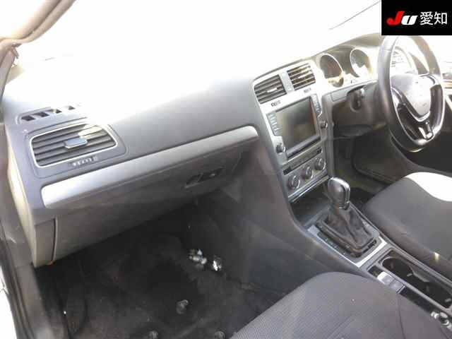 VOLKSWAGEN GOLF VARIANT 2015