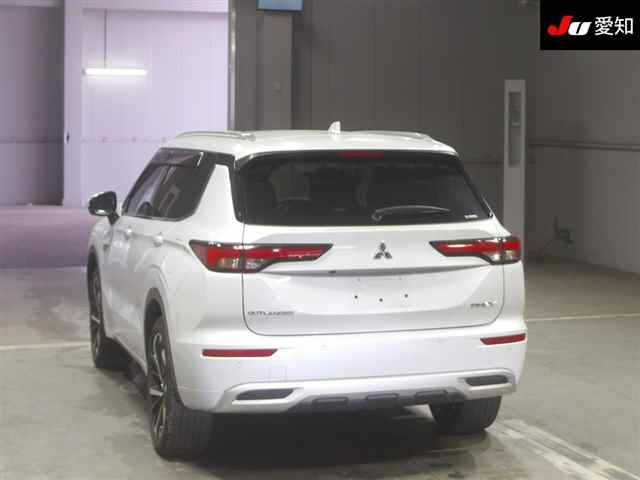 MITSUBISHI OUTLANDER PHEV 2023