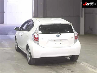 TOYOTA AQUA 2012