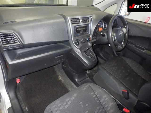 TOYOTA RACTIS 2013