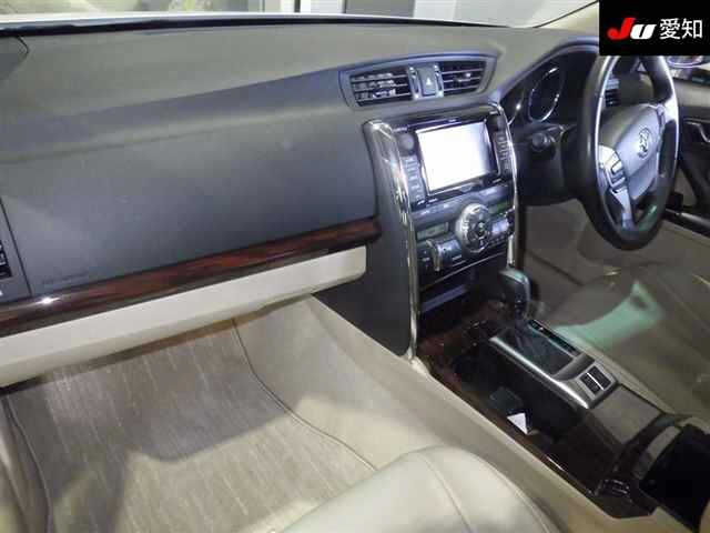 TOYOTA MARK X 2011