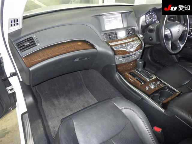 NISSAN FUGA 2014