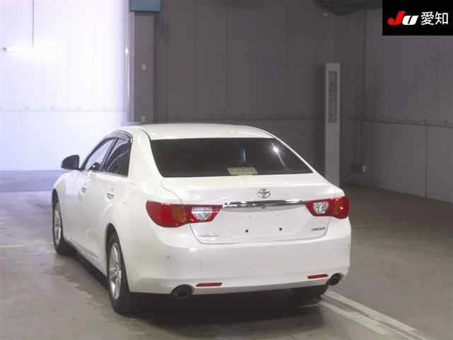 TOYOTA MARK X 2011
