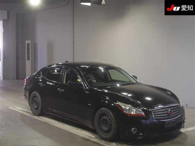 NISSAN FUGA 2010