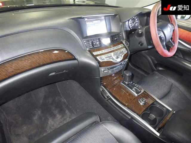NISSAN FUGA 2010
