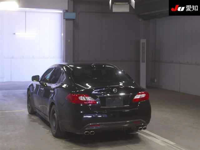 NISSAN FUGA 2010
