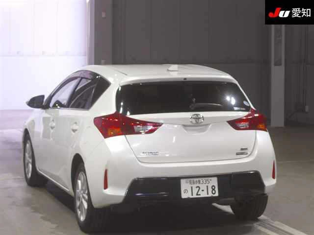 TOYOTA AURIS 2012