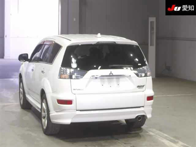 MITSUBISHI OUTLANDER 2011