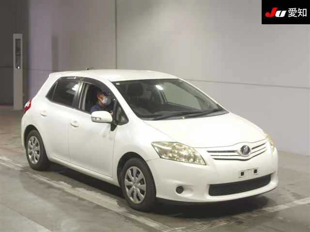 TOYOTA AURIS 2011