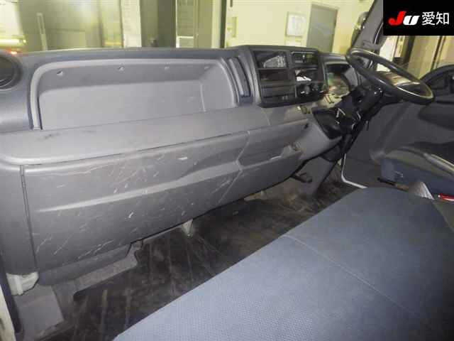 MITSUBISHI CANTER 2016