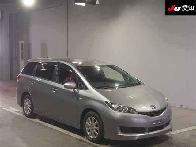 TOYOTA WISH 2010
