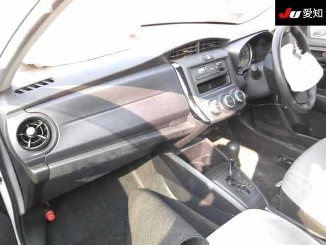 TOYOTA COROLLA AXIO 2016