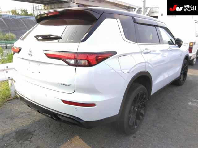 MITSUBISHI OUTLANDER PHEV 2023