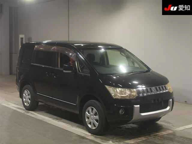 MITSUBISHI DELICA D5 2012