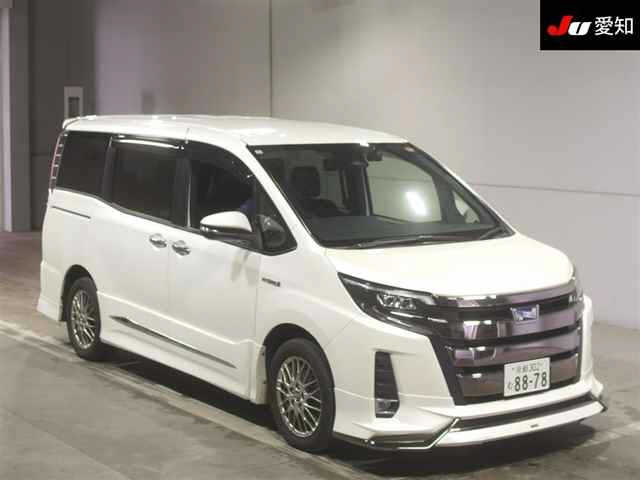 TOYOTA NOAH 2018