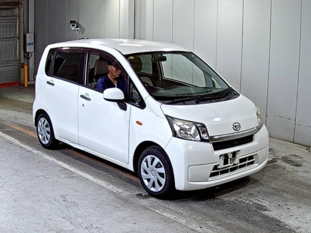 DAIHATSU MOVE 2014