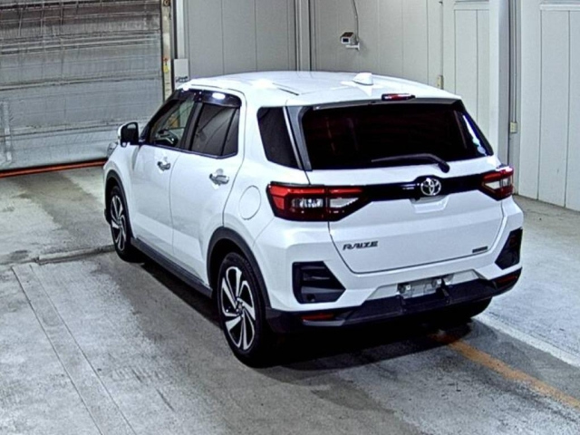 TOYOTA RAIZE 2021