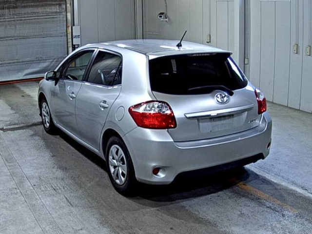TOYOTA AURIS 2010
