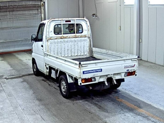 NISSAN CLIPPER TRUCK 2010