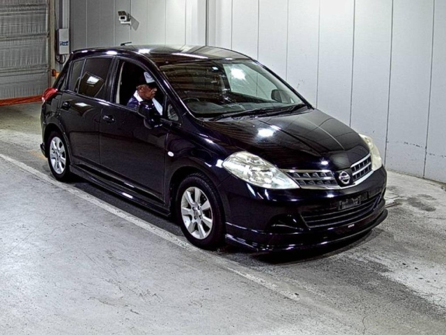 NISSAN TIIDA 2009