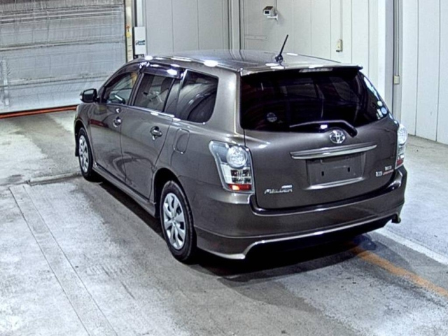 TOYOTA COROLLA FIELDER 2010