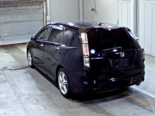 HONDA STREAM 2010