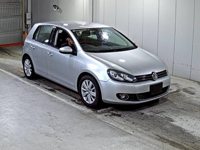 VOLKSWAGEN GOLF 2012