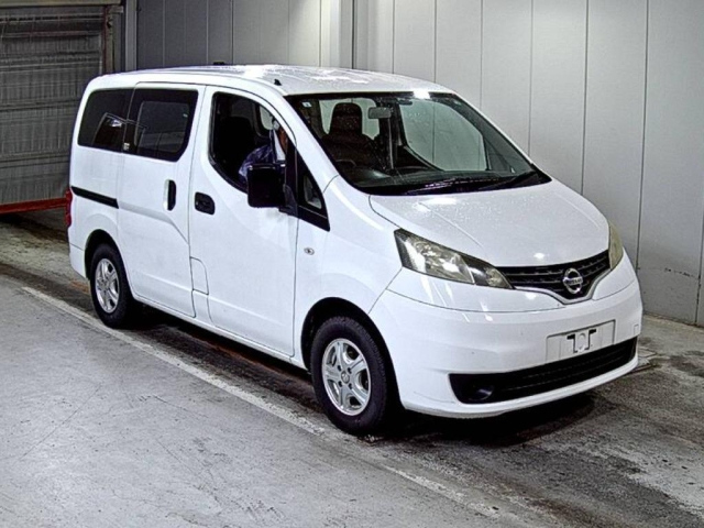 NISSAN NV200 2012