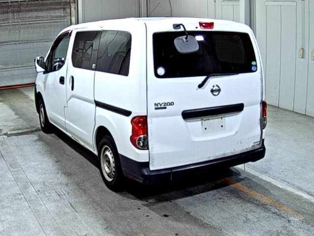 NISSAN NV200 2013