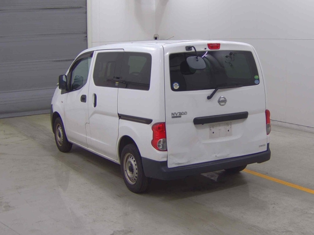 NISSAN NV200 2020