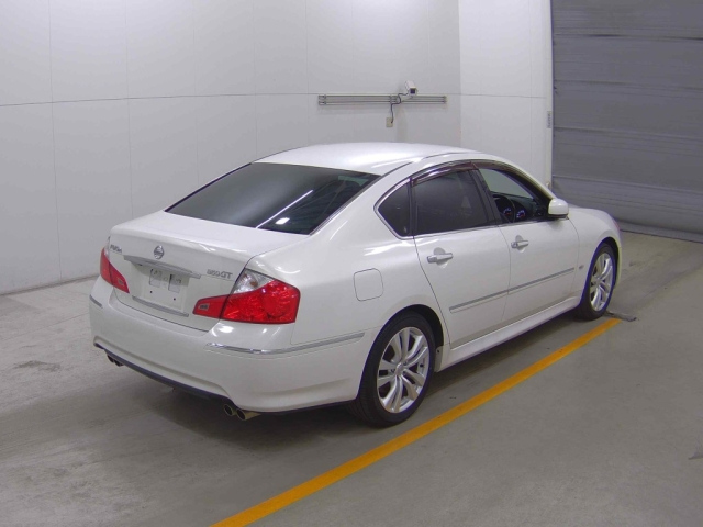 NISSAN FUGA 2009
