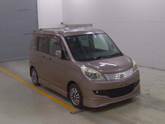 SUZUKI SOLIO 2011