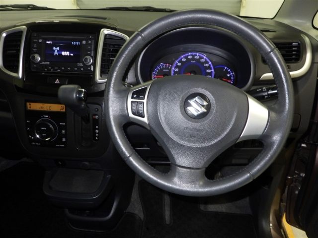 SUZUKI SOLIO 2011
