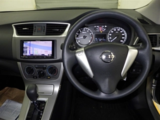 NISSAN SYLPHY 2019