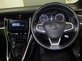 TOYOTA HARRIER 2017